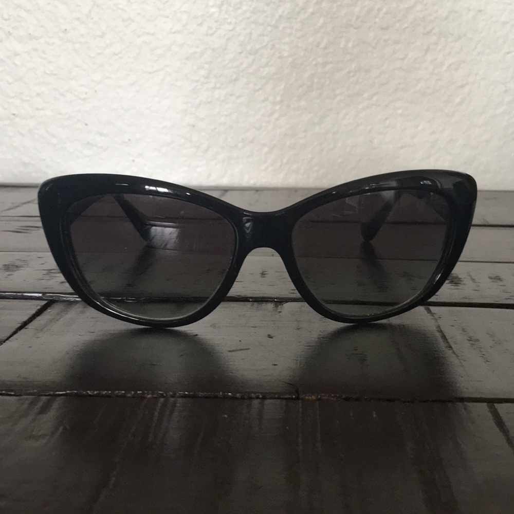 Black sunglasses